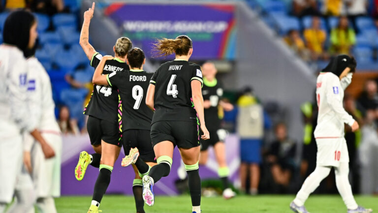 Alanna Kennedy celebrating